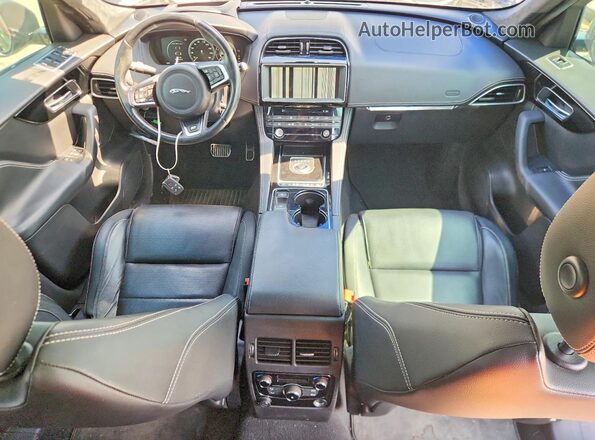 SADCL2BV3HA058087 2017 JAGUAR F-PACE Black Առջևի վահանակի տեսք