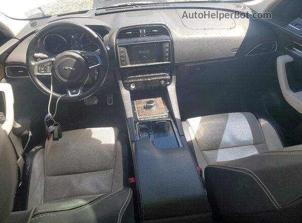 SADCL2FX5JA290904 2018 JAGUAR F-PACE White Dashboard view