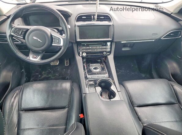 SADCM2BV2HA074195 2017 JAGUAR F-PACE Black Vista del salpicadero