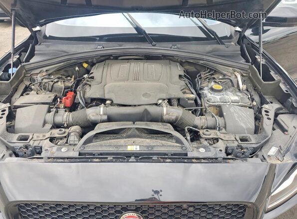 SADCM2BV2HA074195 2017 JAGUAR F-PACE Black Vista del compartimento del motor