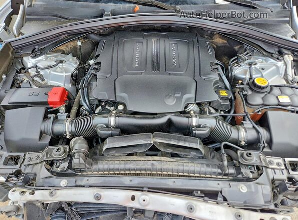 SADCM2FV0JA244473 2018 JAGUAR F-PACE Silver Vista del compartimento del motor
