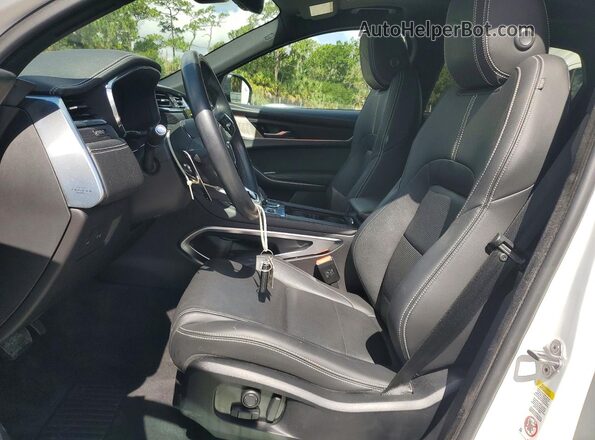 SADCT2EX7RA723748 2024 JAGUAR F-PACE White Vista interior delantera