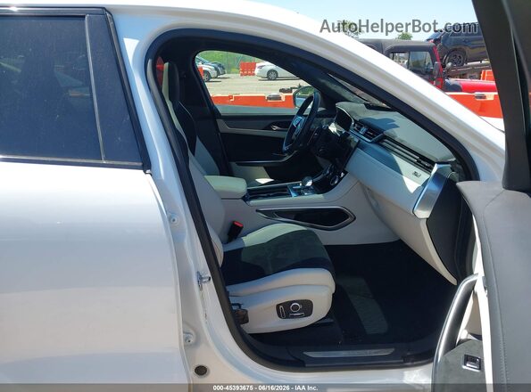 SADCZ2EE5NA690370 2022 JAGUAR F-PACE Белый Вид салона спереди