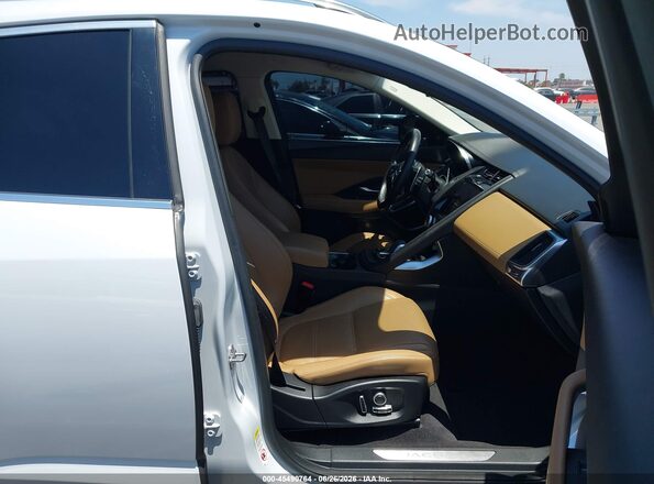 SADFP2FXXM1016670 2021 JAGUAR E-PACE White Widok wnętrza z przodu