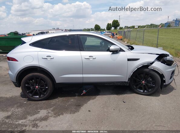 SADFP2FXXN1031168 2022 JAGUAR E-PACE Silver Rear interior view
