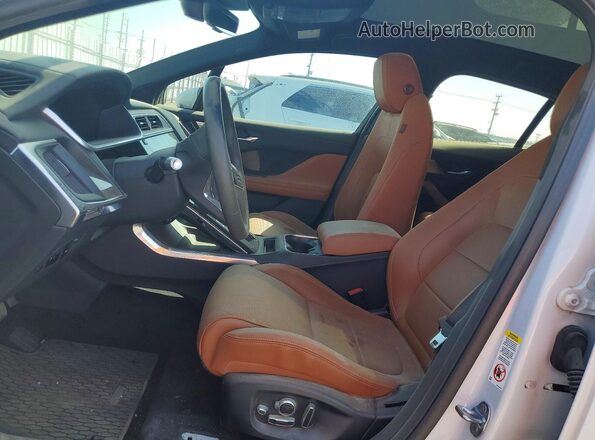 SADHD2S12K1F76055 2019 JAGUAR I-PACE Белый Вид салона спереди