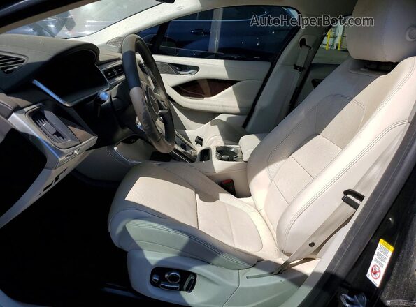 SADHD2S1XK1F62565 2019 JAGUAR I-PACE Черный Вид салона спереди