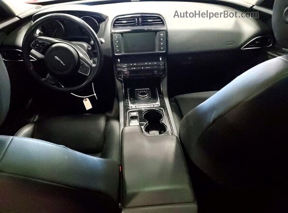 SAJAD4BG4HA973142 2017 JAGUAR XF Burgundy Widok deski rozdzielczej