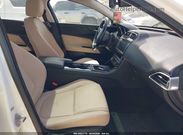 SAJAD4BN5HCP14873 2017 JAGUAR XF White Front interior view