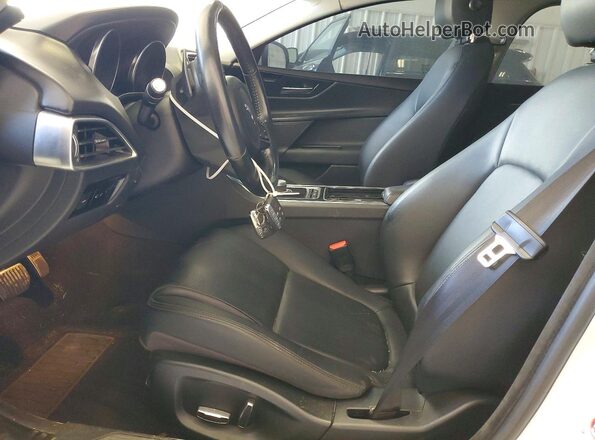 SAJAD4FX4KCP45034 2019 JAGUAR XF White Սալոնի դիմացի տեսք