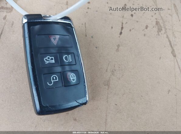 SAJAE4FX3LCP56556 2020 JAGUAR XF Черный Вид панели приборов
