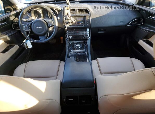 SAJAJ4FX4JCP23140 2018 JAGUAR XF Белый Вид панели приборов