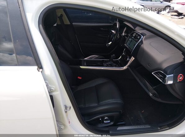 SAJAJ4FX7LCP56541 2020 JAGUAR XF Белый Вид салона спереди