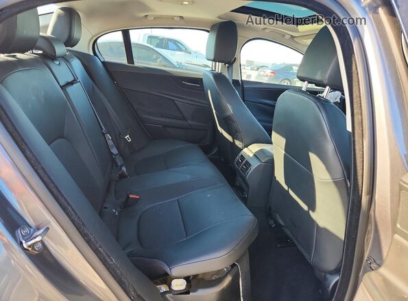 SAJAJ4FX9KCP46768 2019 JAGUAR XF Gray Widok tylnych siedzeń