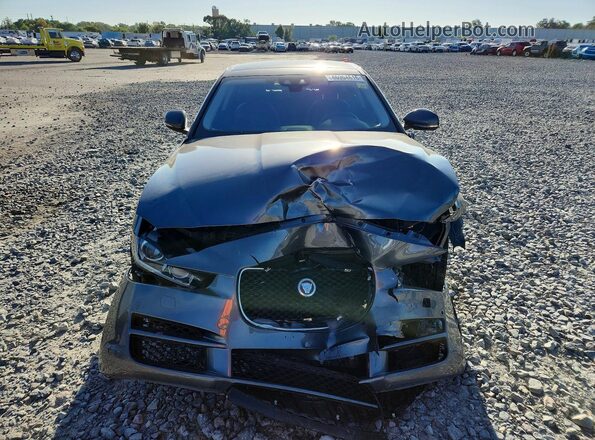 SAJAJ4FX9KCP46768 2019 JAGUAR XF Gray Widok z przodu