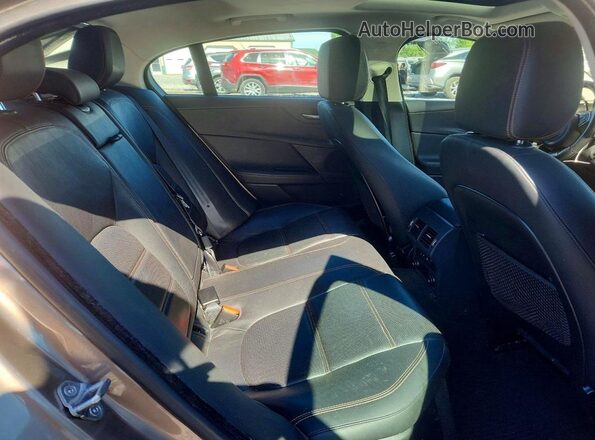 SAJAK4BVXHA973702 2017 JAGUAR XF Коричневый Вид задних сидений