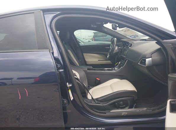 SAJAL4BN8HA945149 2017 JAGUAR XF Blue Vista interior delantera