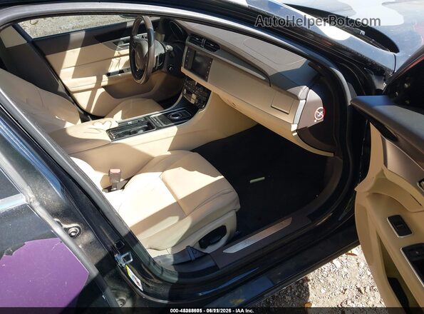 SAJBD4BNXHCY32258 2017 JAGUAR XF Black Vista interior delantera