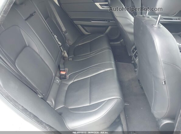 SAJBD4BV1HCY34934 2017 JAGUAR XF White VIN კოდის სტიკერის ხედი