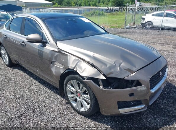 SAJBD4BV5HCY35679 2017 JAGUAR XF Beige წინა ხედი