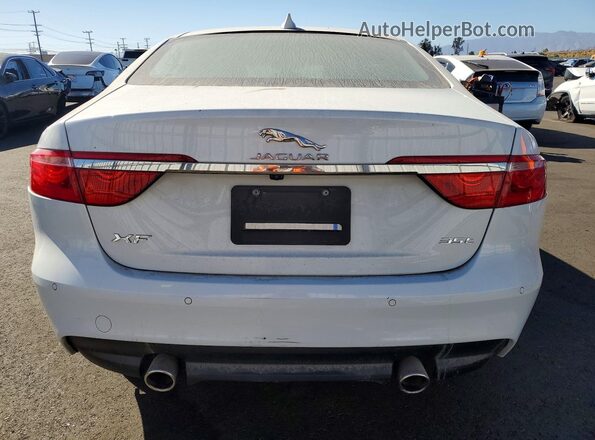 SAJBD4BV9GCY13294 2016 JAGUAR XF Белый Вид сзади