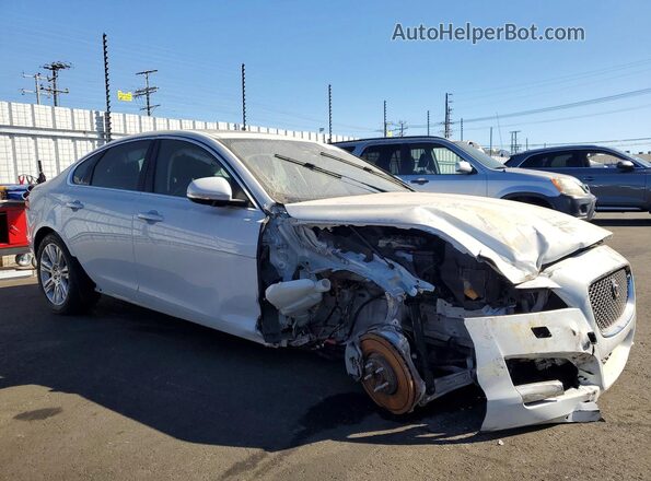 SAJBD4BV9GCY13294 2016 JAGUAR XF Белый Передняя правая четверть