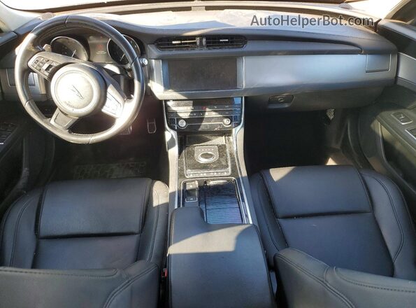SAJBD4FX9KCY78845 2019 JAGUAR XF White 