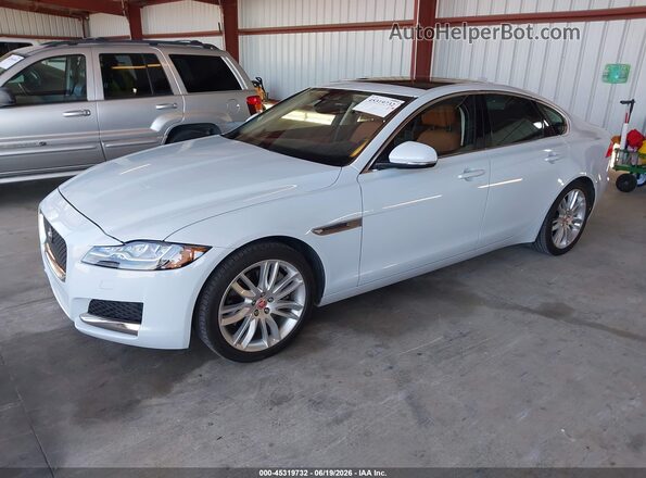 SAJBH4EV6JCY53260 2018 JAGUAR XF White Przód lewy
