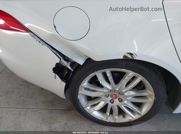 SAJBH4EV6JCY53260 2018 JAGUAR XF White Widok z przodu