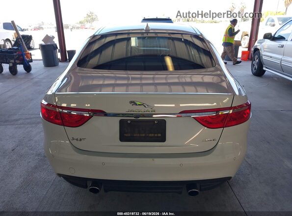 SAJBH4EV6JCY53260 2018 JAGUAR XF White 