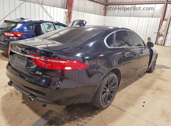 SAJBJ4BV1HCY46655 2017 JAGUAR XF Black Tył prawy