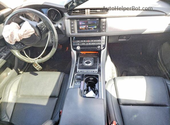 SAJBJ4BV1HCY46655 2017 JAGUAR XF Black Widok deski rozdzielczej