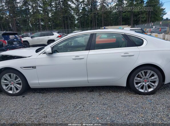 SAJBK4BV3GCY22028 2016 JAGUAR XF Белый Панорамный вид салона 360°