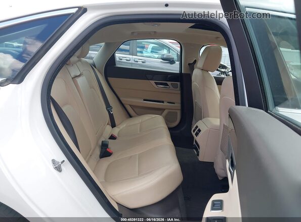 SAJBK4BV3GCY22028 2016 JAGUAR XF Белый 