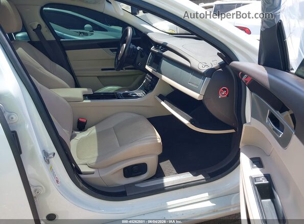 SAJBK4BV6GCY16238 2016 JAGUAR XF White Սալոնի դիմացի տեսք