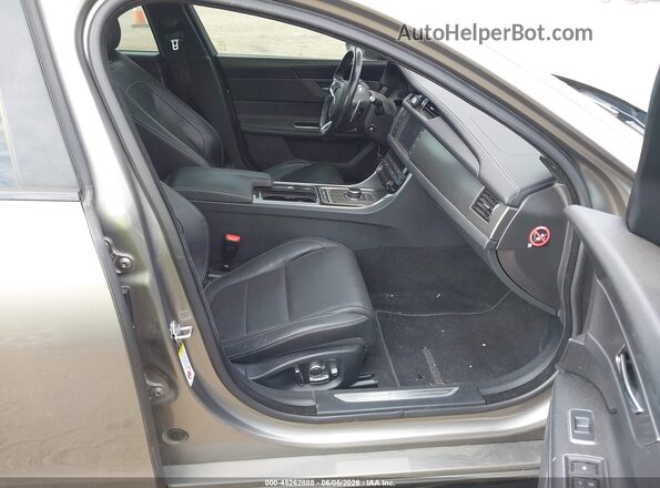 SAJBM2FV5JCY63888 2018 JAGUAR XF Серый Вид салона спереди