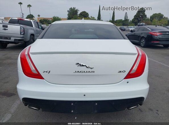SAJWA1C73H8W12309 2017 JAGUAR XJ White 