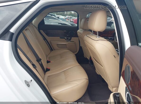 SAJWA1C73H8W12309 2017 JAGUAR XJ White VIN կոդի պիտակի տեսք