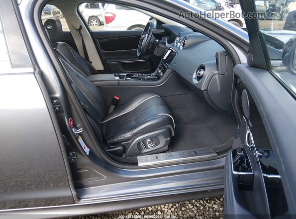 SAJWJ1CD6J8W13840 2018 JAGUAR XJ Gray Widok wnętrza z przodu
