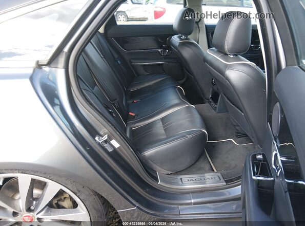 SAJWJ1CD6J8W13840 2018 JAGUAR XJ Gray Widok naklejki z numerem VIN