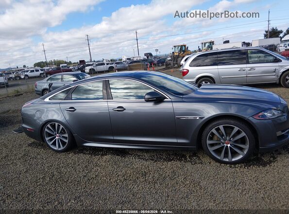 SAJWJ1CD6J8W13840 2018 JAGUAR XJ Gray Widok wnętrza z tyłu
