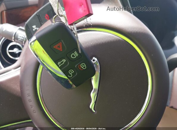 SAJWJ2GD3J8W16856 2018 JAGUAR XJ Green Vista del salpicadero