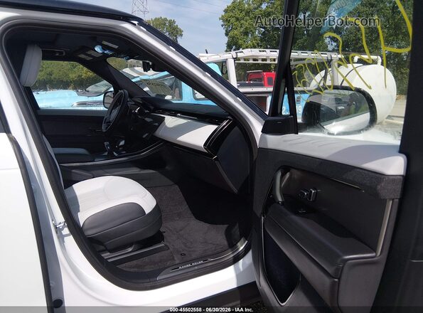 SAL1L9FU1TA615108 2026 LAND ROVER RANGE ROVER SPORT White Front interior view