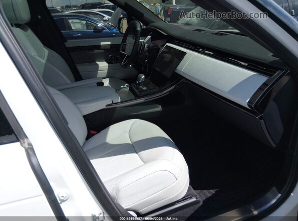 SAL1P9EU2RA420780 2024 LAND ROVER RANGE ROVER SPORT White Front interior view