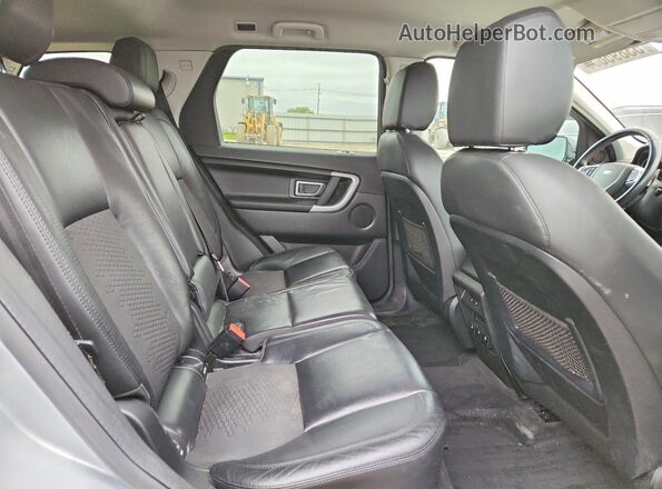SALCP2BG5HH650060 2017 LAND ROVER DISCOVERY Silver უკანა სალონის ხედი