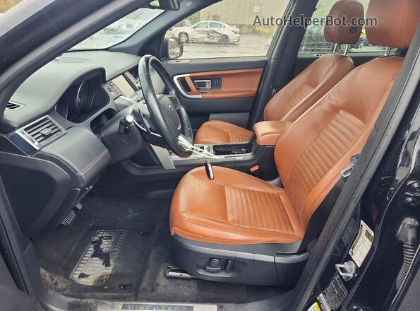 SALCT2BGXGH592635 2016 LAND ROVER DISCOVERY Black Front interior view