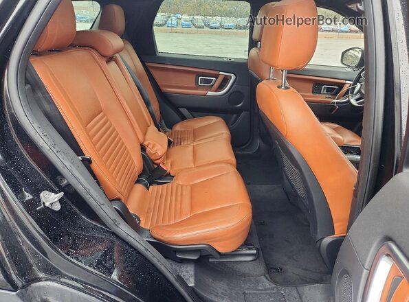 SALCT2BGXGH592635 2016 LAND ROVER DISCOVERY Black Rear interior view