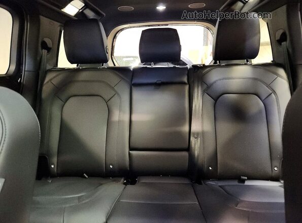 SALE27EU2S2392645 2025 LAND ROVER DEFENDER Black Widok tylnych siedzeń