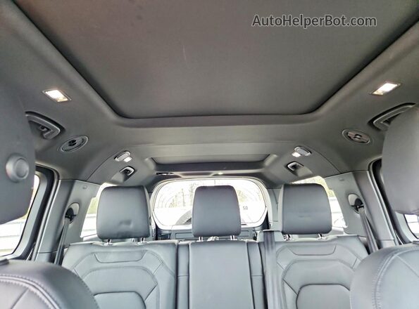 SALEJFFU2S2406524 2025 LAND ROVER DEFENDER Черный Вид задних сидений