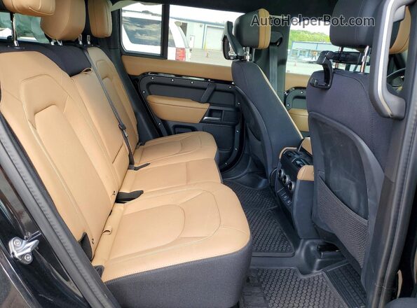 SALEWEEE5S2435831 2025 LAND ROVER DEFENDER Black Widok tylnych siedzeń